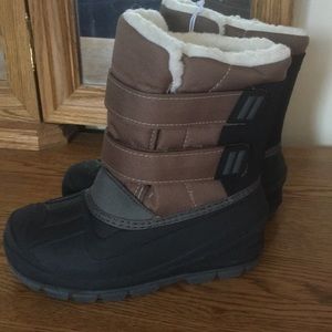 boys winter boots size 12
